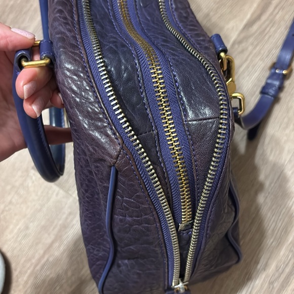 Marc By Marc Jacobs Pebbled Lamb leather purse. - Picture 11 of 16